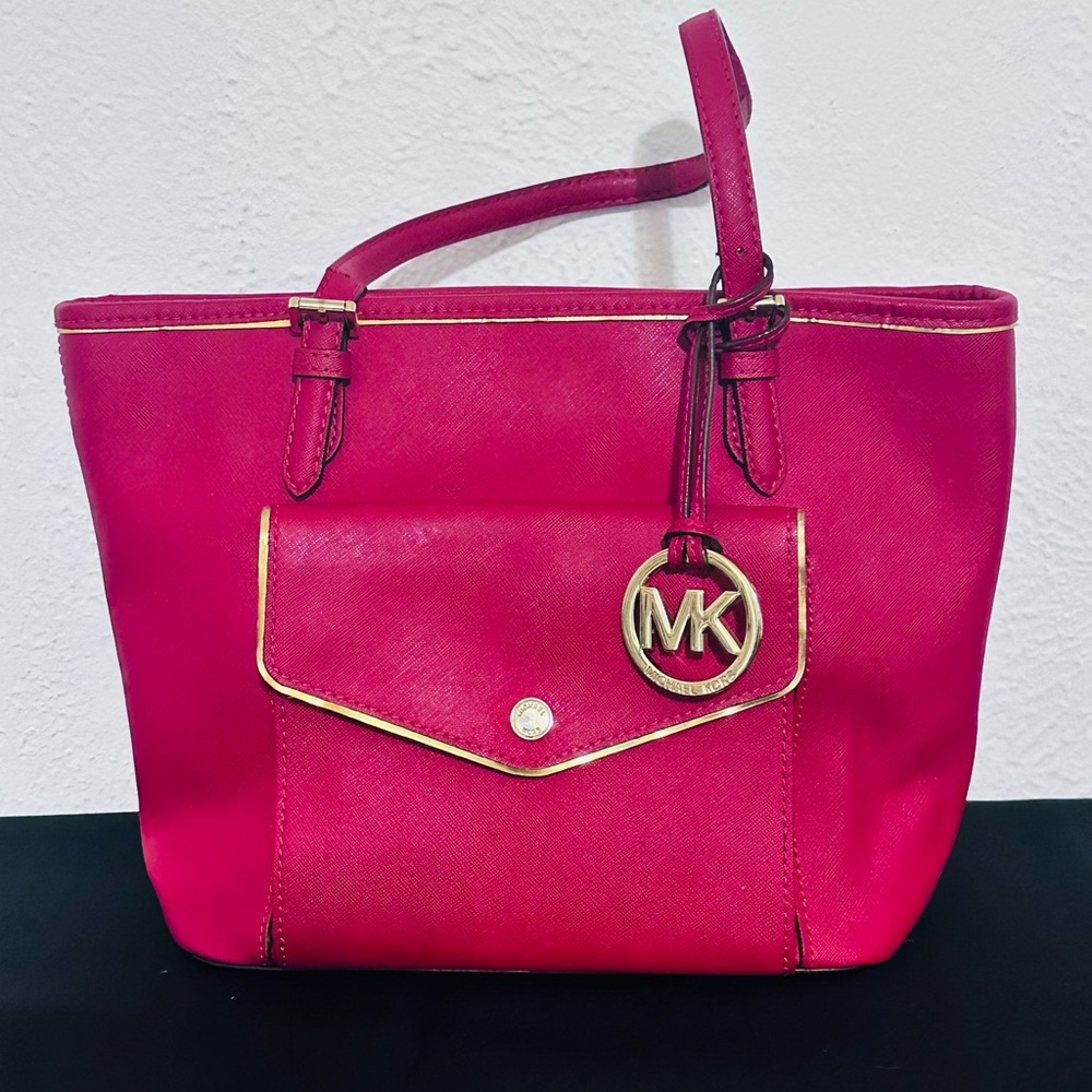 Michael Kors Jet Set Snap Pocket Tote
